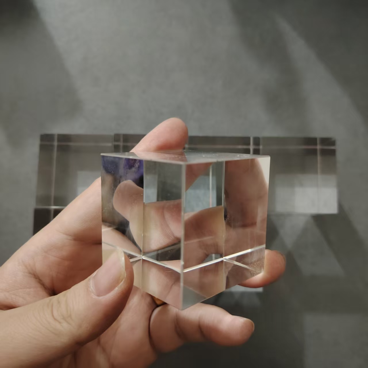 قطعتان من مكعبات زجاج K9 سداسي - مراجعة Lighting Glass Photography وسعره